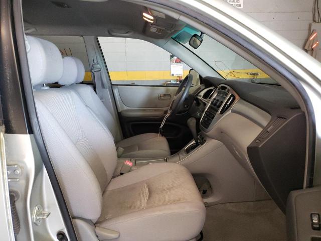 Photo 5 from auction – 2005 TOYOTA HIGHLANDER with VIN JTEGD21A750110584