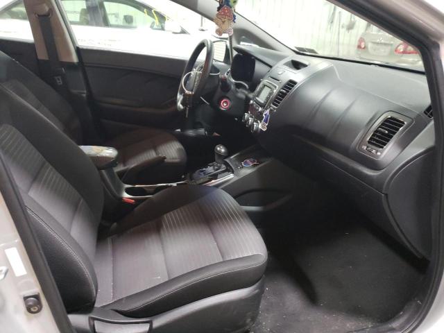 Photo 5 from auction – 2017 KIA FORTE LX with VIN 3KPFL4A71HE097250