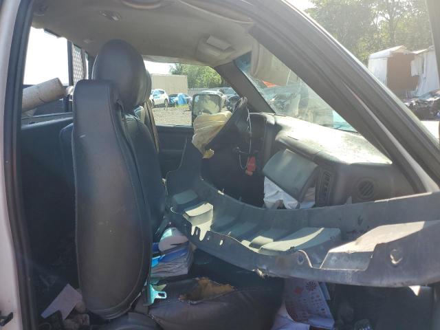 Photo 5 from auction – 2003 CHEVROLET SILVERADO with VIN 1GBJC34U93E173358