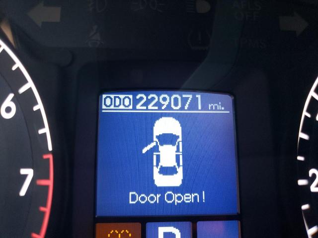 Photo 8 from auction – 2011 HYUNDAI GENESIS 4. with VIN KMHGC4DFXBU141645