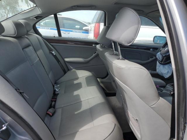 Photo 6 from auction – 2005 BMW 325 I with VIN WBAEV33435KX12633