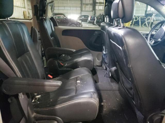 Photo 6 from auction – 2016 CHRYSLER TOWN & COU with VIN 2C4RC1BG3GR148707