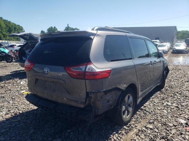 Photo 4 from auction – 2018 TOYOTA SIENNA LE with VIN 5TDKZ3DC2JS942277