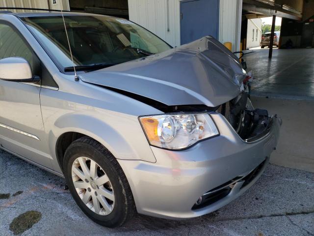 Photo 9 from auction – 2015 CHRYSLER TOWN & COU with VIN 2C4RC1BG1FR707556
