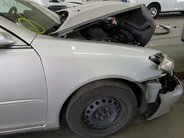 Photo 9 from auction – 2005 TOYOTA CAMRY LE with VIN 4T1BE30K35U403351