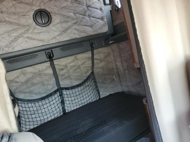 Photo 6 from auction – 2015 FREIGHTLINER CASCADIA 1 with VIN 3AKJGLD52FSGJ1615