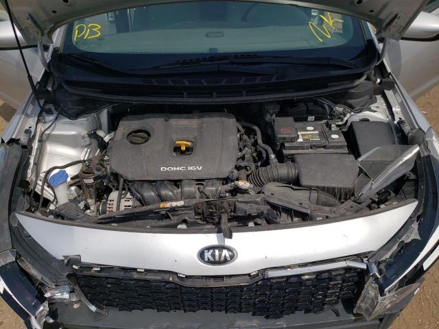 Photo 7 from auction – 2018 KIA FORTE LX with VIN 3KPFK4A7XJE233397