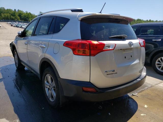 Photo 3 from auction – 2015 TOYOTA RAV4 XLE with VIN JTMWFREV2FJ034509
