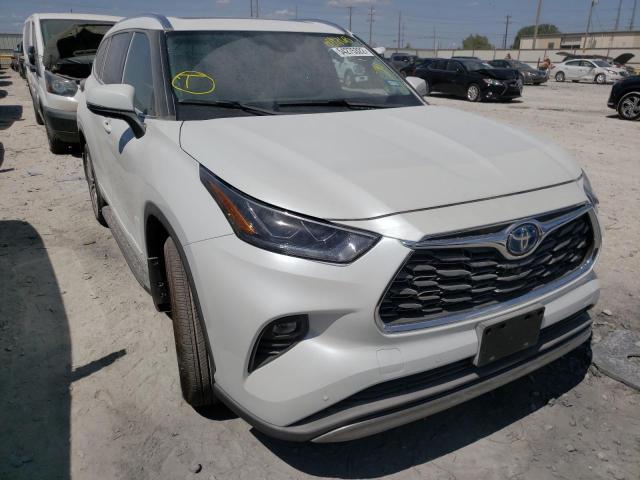 TOYOTA HIGHLANDER 2022 with VIN 5TDEBRCH0NS081768 - Photo from auction