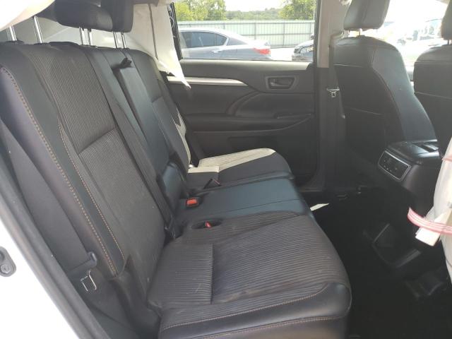 Photo 6 from auction – 2016 TOYOTA HIGHLANDER with VIN 5TDBKRFH5GS303027