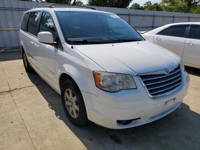 Photo 9 from auction – 2010 CHRYSLER TOWN & COU with VIN 2A4RR5D15AR158736