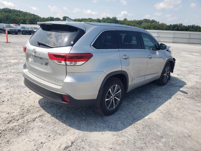 Photo 4 from auction – 2018 TOYOTA HIGHLANDER with VIN 5TDJZRFH4JS545645