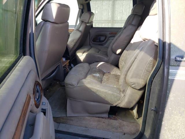 Photo 6 from auction – 1998 GMC SUBURBAN K with VIN 1GDFK16R4WJ733523