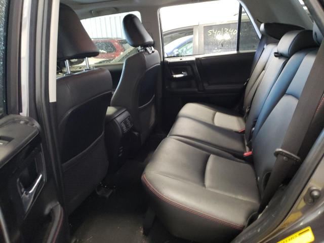 Photo 6 from auction – 2019 TOYOTA 4RUNNER SR with VIN JTEBU5JR6K5679037