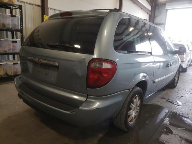 Photo 4 from auction – 2006 CHRYSLER TOWN & COU with VIN 2A4GP54L46R845390