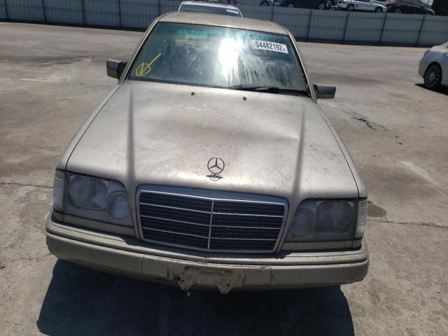 Photo 9 from auction – 1994 MERCEDES-BENZ E 320 with VIN WDBEA32E7RC068982