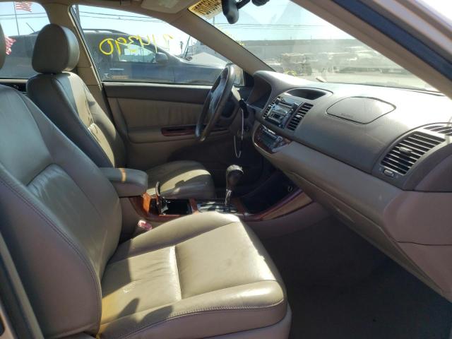 Photo 5 from auction – 2004 TOYOTA CAMRY LE with VIN 4T1BE32K04U937158