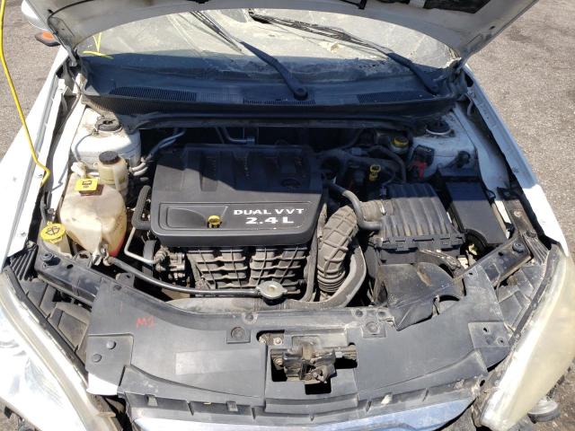 Photo 7 from auction – 2013 CHRYSLER 200 LX with VIN 1C3CCBAB3DN647229