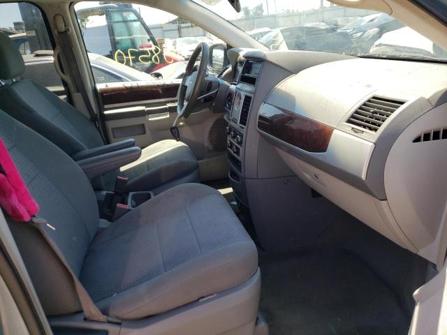 Photo 5 from auction – 2010 CHRYSLER TOWN & COU with VIN 2A4RR5D14AR375839