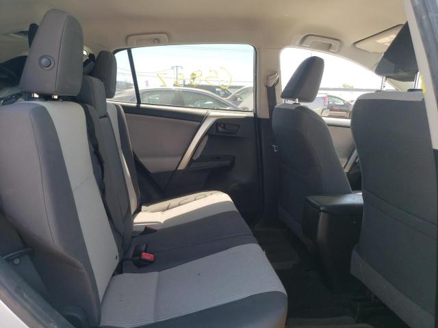 Photo 6 from auction – 2015 TOYOTA RAV4 LE with VIN JTMZFREV7FD063273