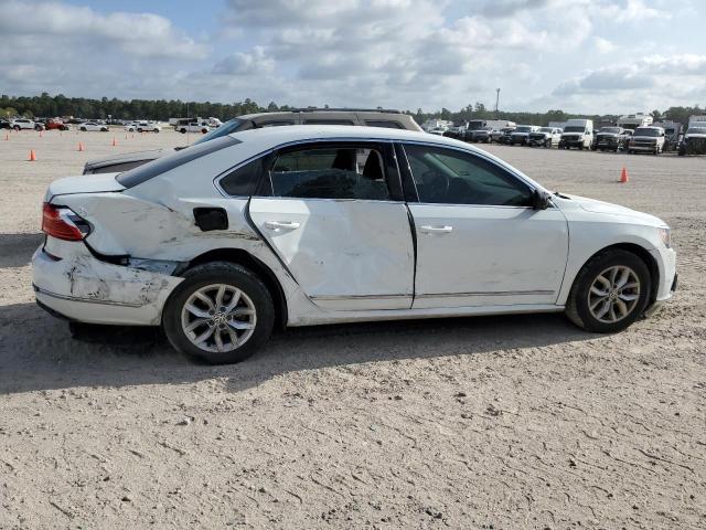 Photo 9 from auction – 2016 VOLKSWAGEN PASSAT S with VIN 1VWAS7A33GC054902