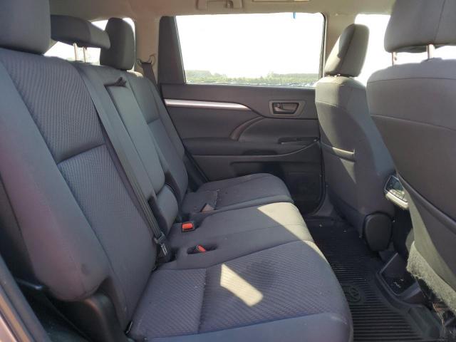Photo 6 from auction – 2018 TOYOTA HIGHLANDER with VIN 5TDZARFH8JS035003