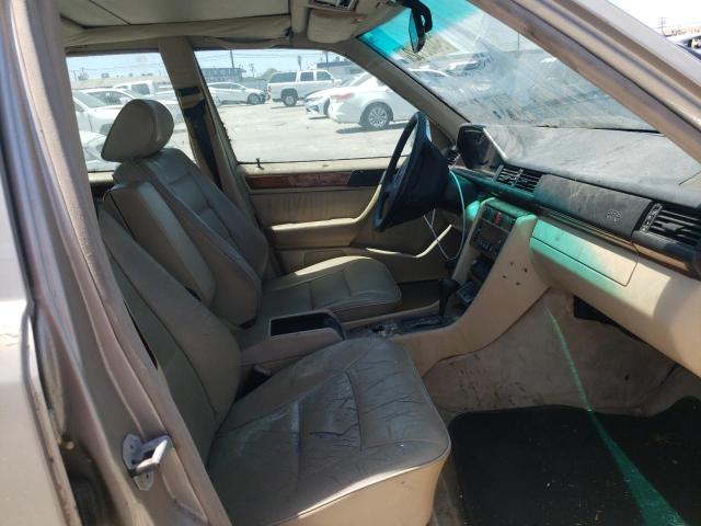 Photo 5 from auction – 1994 MERCEDES-BENZ E 320 with VIN WDBEA32E7RC068982