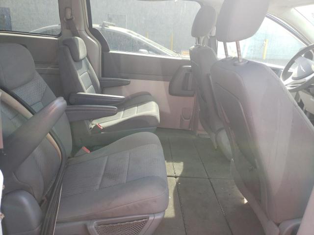 Photo 6 from auction – 2010 CHRYSLER TOWN & COU with VIN 2A4RR4DE0AR215292