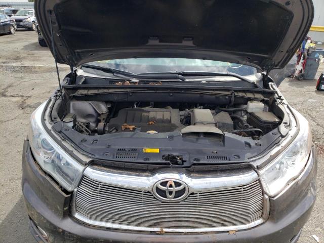 Photo 7 from auction – 2014 TOYOTA HIGHLANDER with VIN 5TDDKRFHXES064421