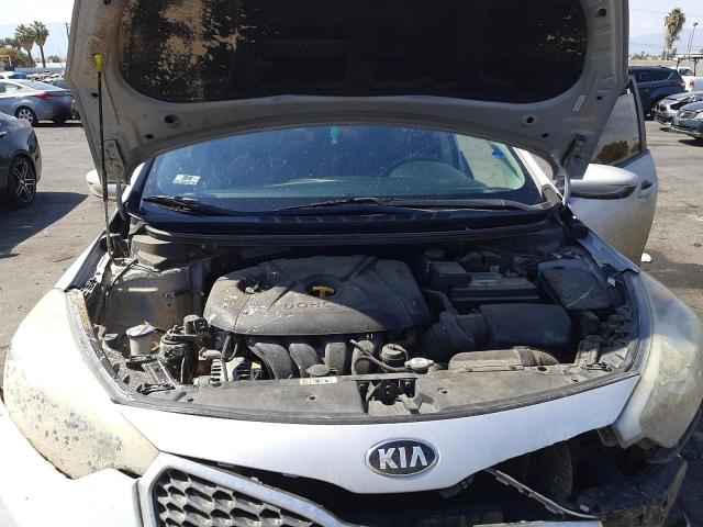 Photo 7 from auction – 2015 KIA FORTE LX with VIN KNAFK4A6XF5344426