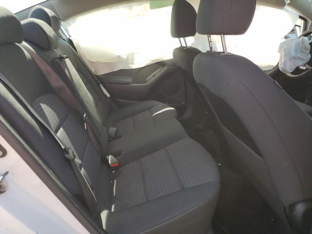 Photo 6 from auction – 2018 KIA FORTE LX with VIN 3KPFL4A77JE223889