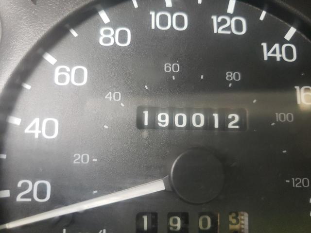 Photo 8 from auction – 1998 FORD ESCORT SE with VIN 1FAFP15P6WW147176