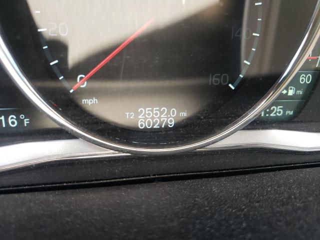 Photo 8 from auction – 2015 VOLVO XC60 T5 PL with VIN YV440MDD2F2588998