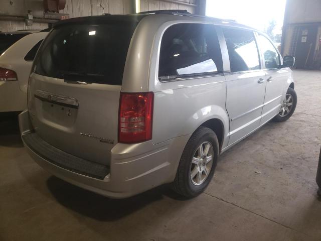 Photo 4 from auction – 2010 CHRYSLER TOWN & COU with VIN 2A4RR5D12AR126570