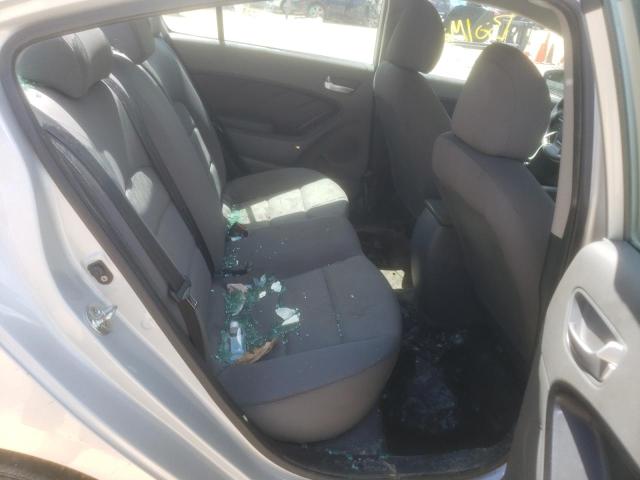 Photo 6 from auction – 2018 KIA FORTE LX with VIN 3KPFK4A79JE237568