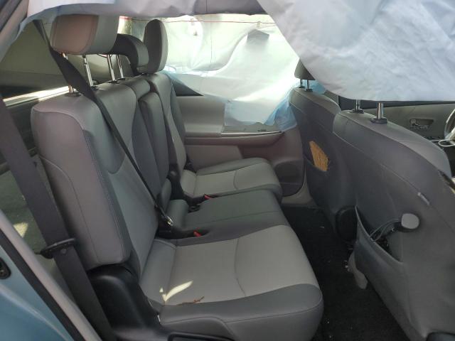 Photo 6 from auction – 2017 TOYOTA PRIUS V with VIN JTDZN3EU2HJ069347