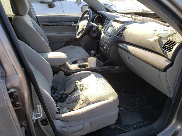 Photo 5 from auction – 2015 KIA SORENTO LX with VIN 5XYKTCA60FG571561