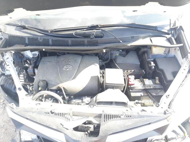 Photo 7 from auction – 2018 TOYOTA SIENNA LE with VIN 5TDKZ3DC5JS916496