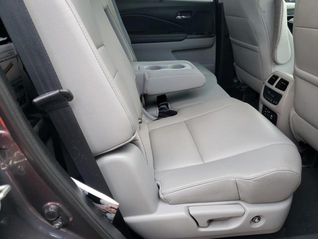 Photo 6 from auction – 2017 HONDA PILOT TOUR with VIN 5FNYF6H92HB046983