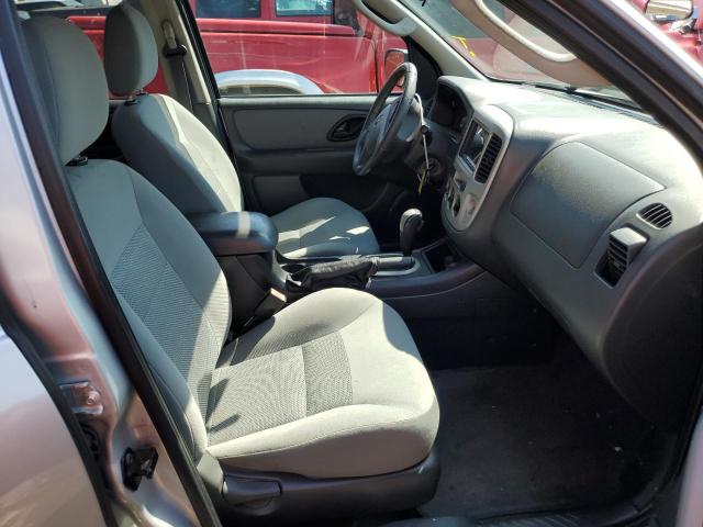 Photo 5 from auction – 2005 FORD ESCAPE XLT with VIN 1FMYU03185KD90123