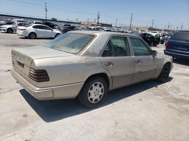 Photo 4 from auction – 1994 MERCEDES-BENZ E 320 with VIN WDBEA32E7RC068982