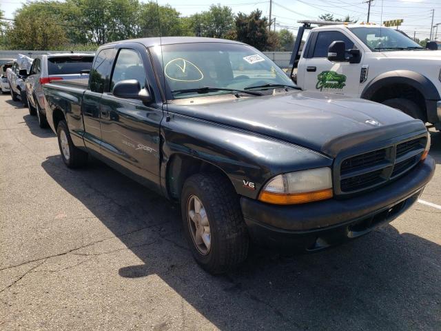DODGE DAKOTA 2000 with VIN 1B7GL22X2YS563143 - Photo from auction