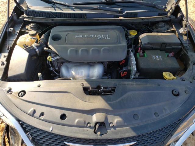 Photo 7 from auction – 2015 CHRYSLER 200 LIMITE with VIN 1C3CCCAB1FN612147