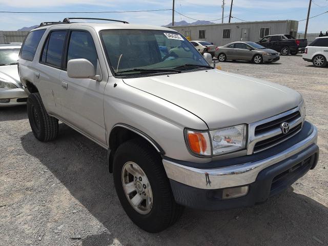 TOYOTA 4RUNNER SR 2000 with VIN JT3GN86RXY0153571 - Photo from auction