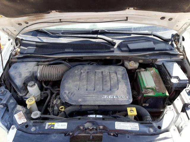 Photo 7 from auction – 2013 CHRYSLER TOWN & COU with VIN 2C4RC1BG4DR696405