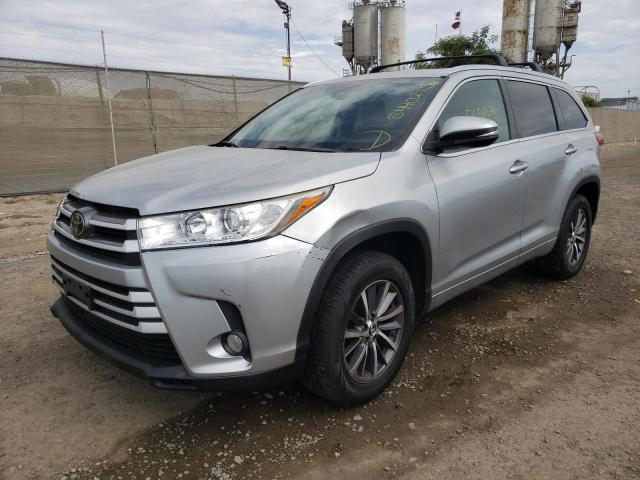 Photo 2 from auction – 2017 TOYOTA HIGHLANDER with VIN 5TDKZRFH7HS522245