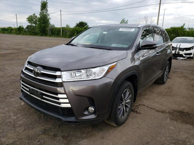Photo 2 from auction – 2017 TOYOTA HIGHLANDER with VIN 5TDJZRFH0HS511177