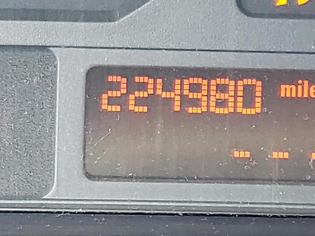 Photo 8 from auction – 2004 BMW 325 I with VIN WBAEV33424KR33168
