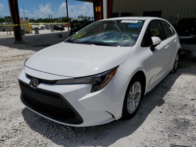 Photo 2 from auction – 2022 TOYOTA COROLLA LE with VIN 5YFHPMAE7NP285955