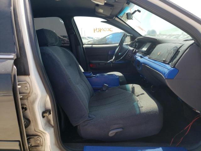 Photo 5 from auction – 2000 FORD CROWN VICT with VIN 2FAFP71W0YX161212